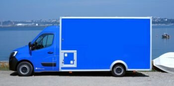 Foodtruck Renault Master Neuf L3H2 3,5T 145cv – Cellule magasin isolée